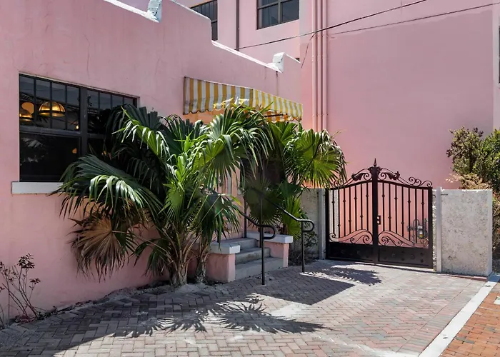 Roami At Tower Hotel - Calle Ocho