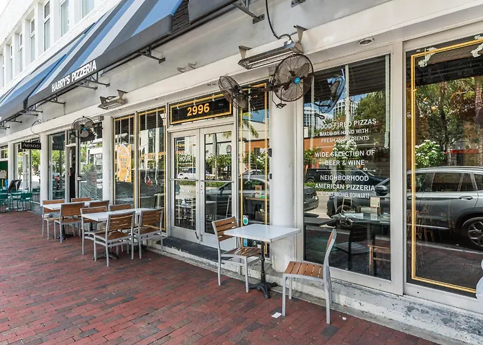 Contemporary King Studio In Coconut Grove Includes Parking
